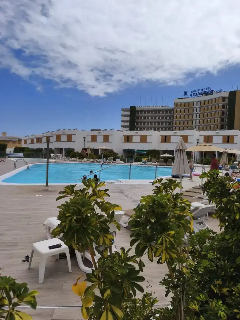 Schwimmbecken von Maisonette zur Miete in San Bartolomé de Tirajana mit Parkett, Möbliert und Waschmaschine