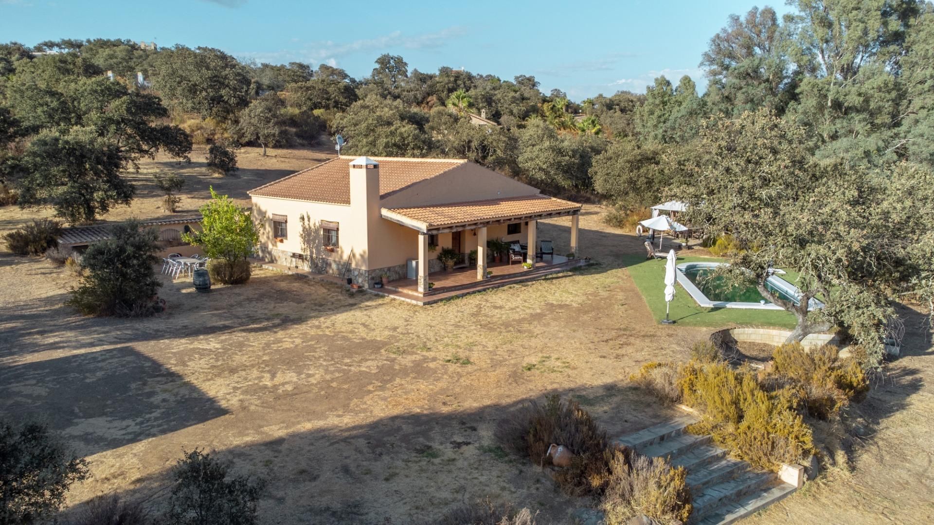 Casa o xalet en venda en Castilblanco de los Arroyos amb Jardí privat, Terrassa i Traster