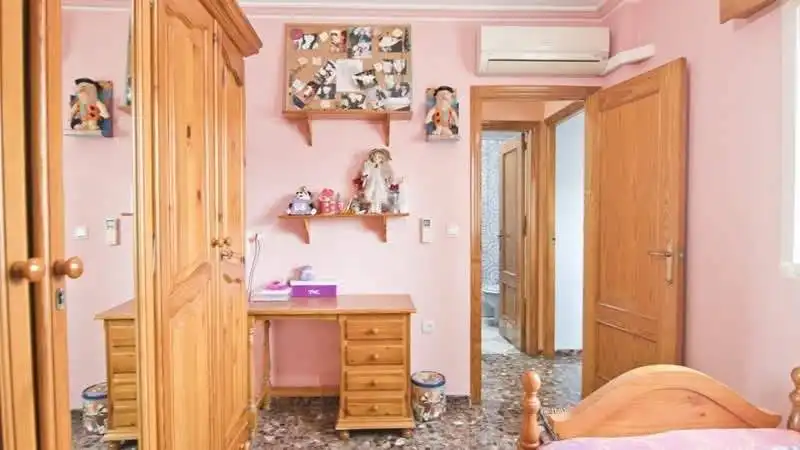 Dormitori de Casa o xalet en venda en Motril amb Aire condicionat i Balcó