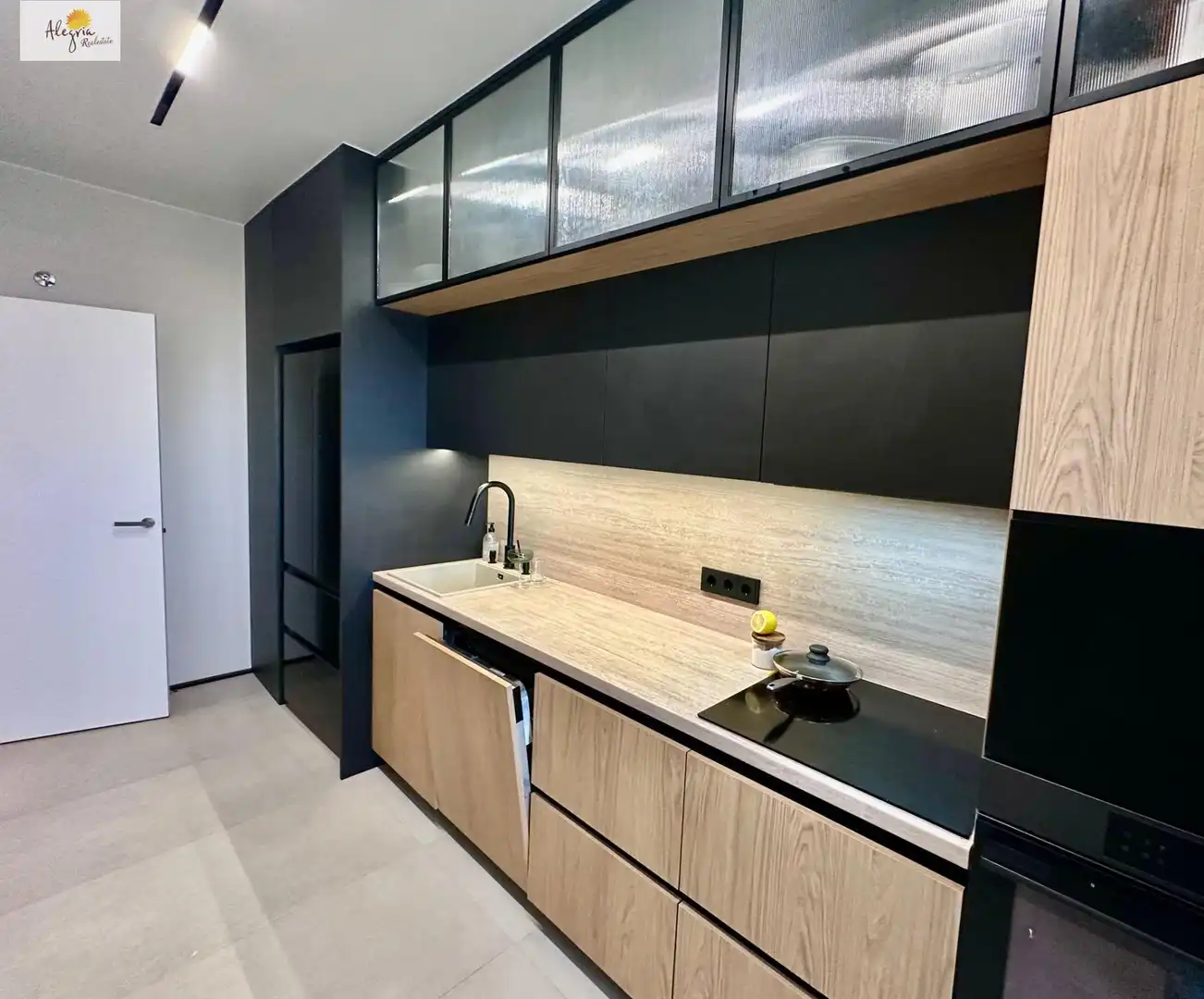 Cocina de Apartamento en venta en Paterna con Aire acondicionado, Calefacción y Jardín privado