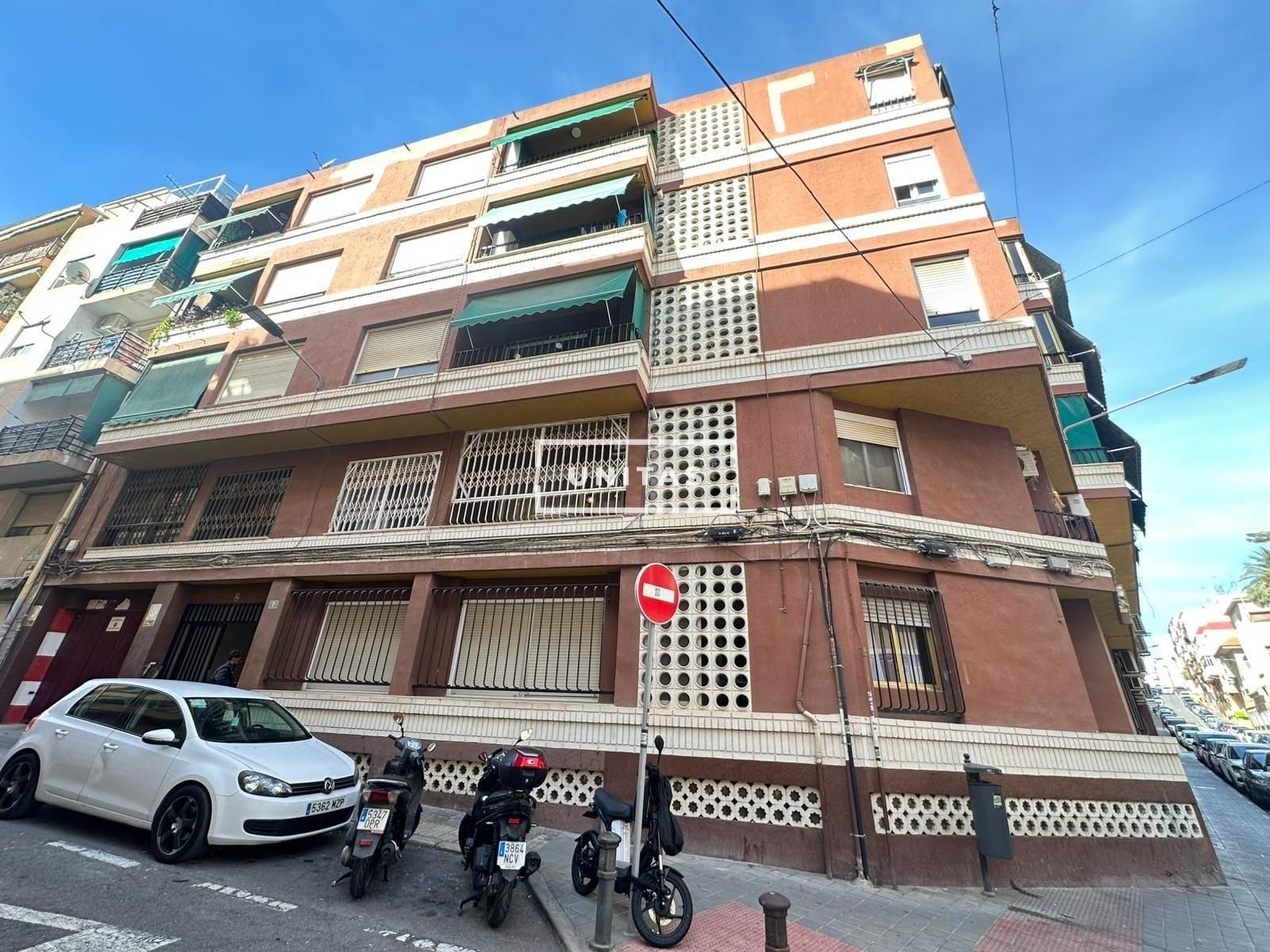 Vista exterior de Piso en venta en Alicante / Alacant