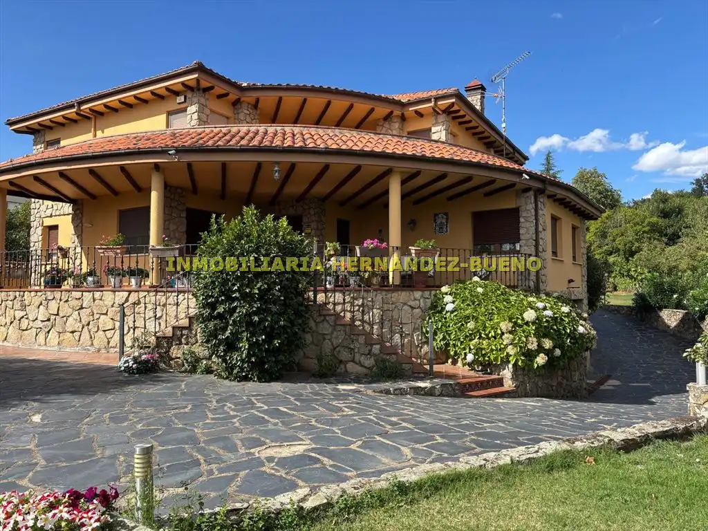 Jardí de Casa o xalet en venda en Sequeros amb Calefacció, Jardí privat i Terrassa