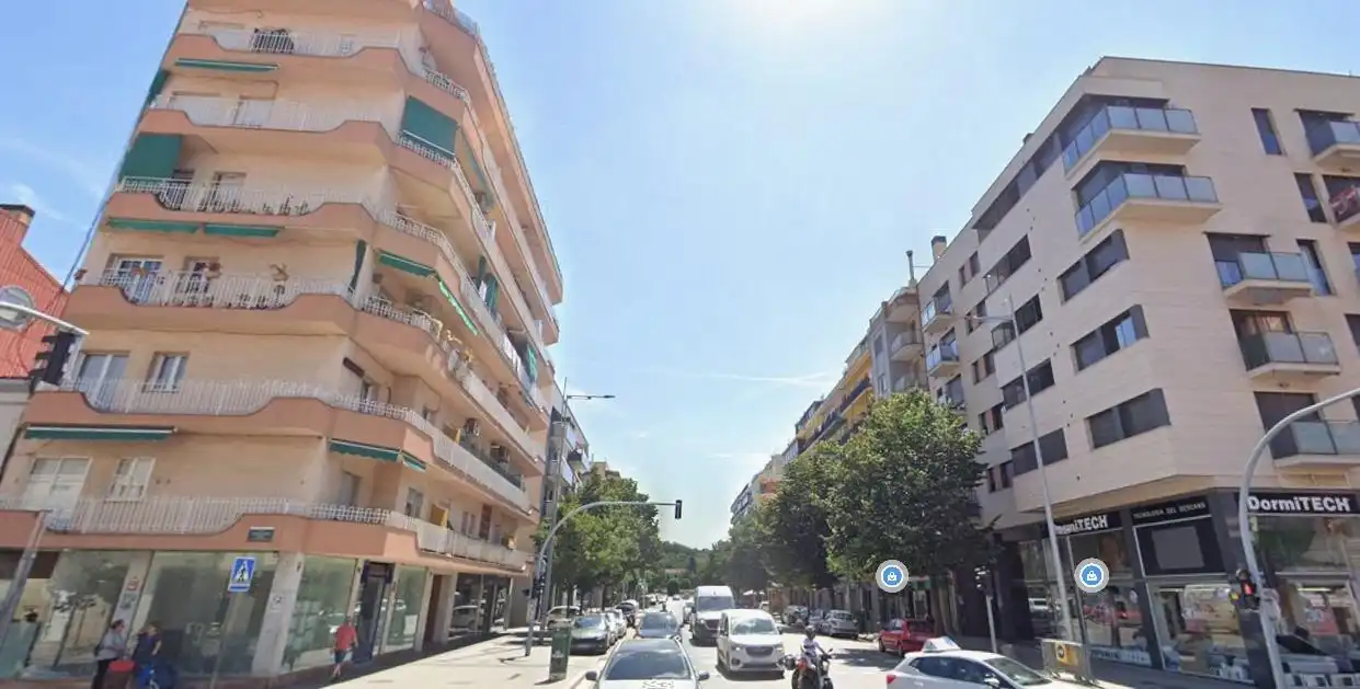 Außenansicht von Wohnung zum Verkauf in Granollers mit Terrasse und Balkon