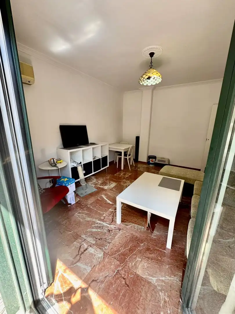 Sala de estar de Piso de alquiler en Sevilla con Aire acondicionado y Balcón