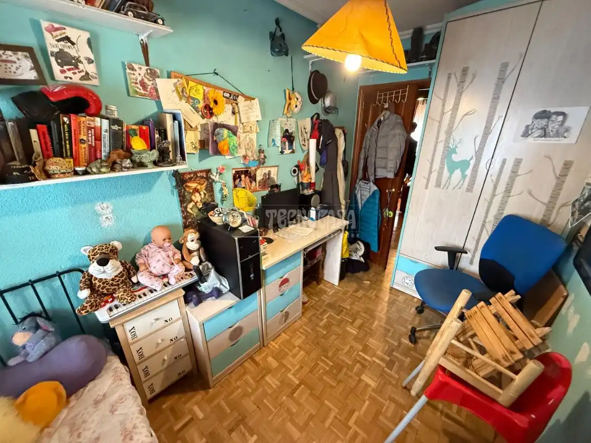 Bedroom of Flat for sale in Madrid