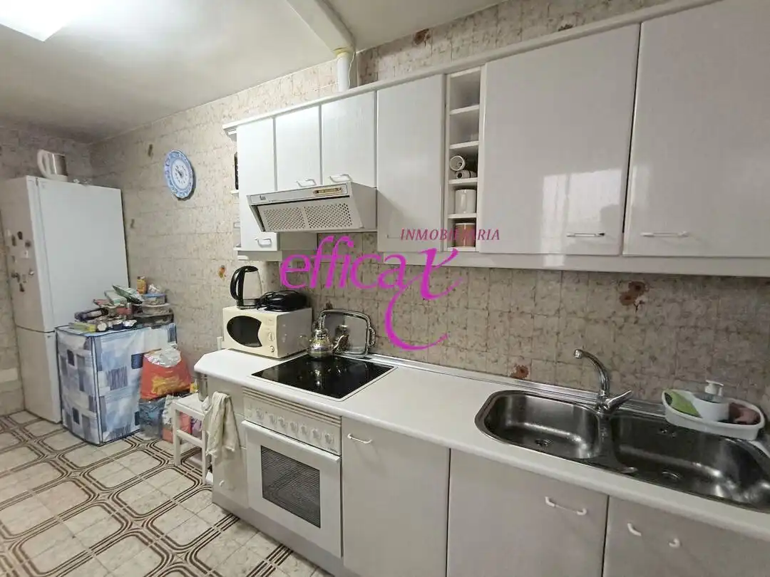 Kitchen of Flat for sale in Erustes  with Heating