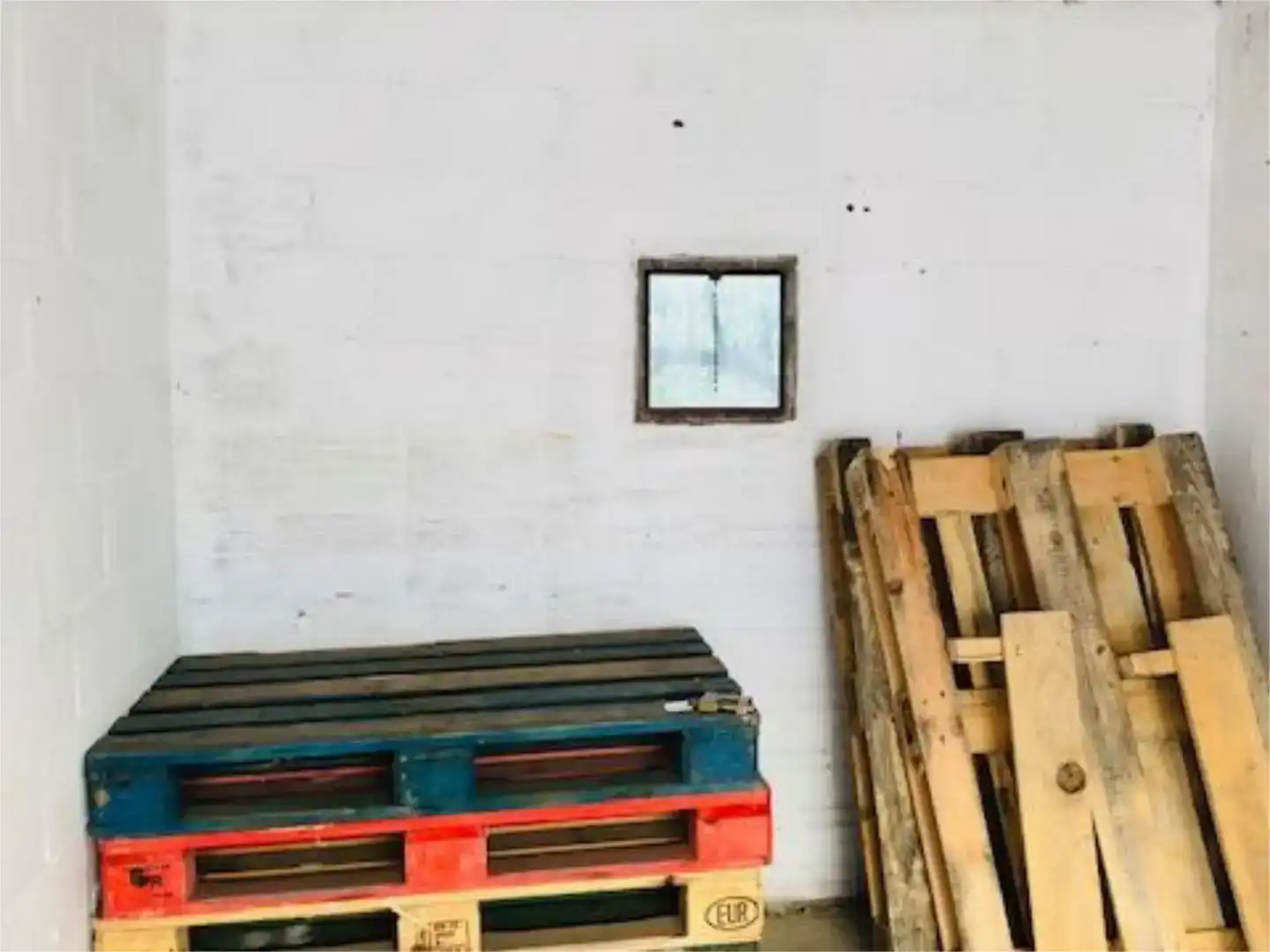 Außenansicht von Garage zur Miete in Sant Sadurní d'Anoia