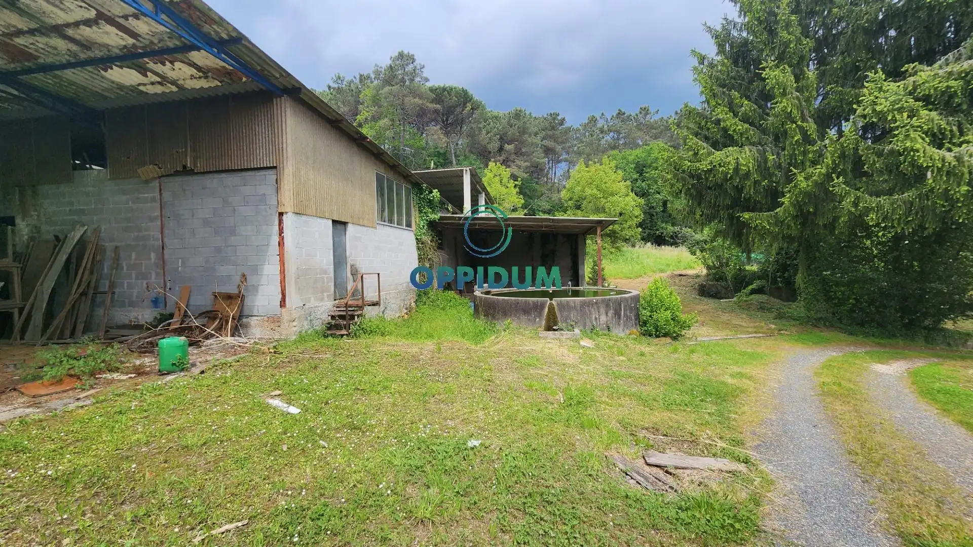 Industrial buildings for sale in Touro