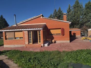 Chalet con piscina en venta en Calle del Carmen 3