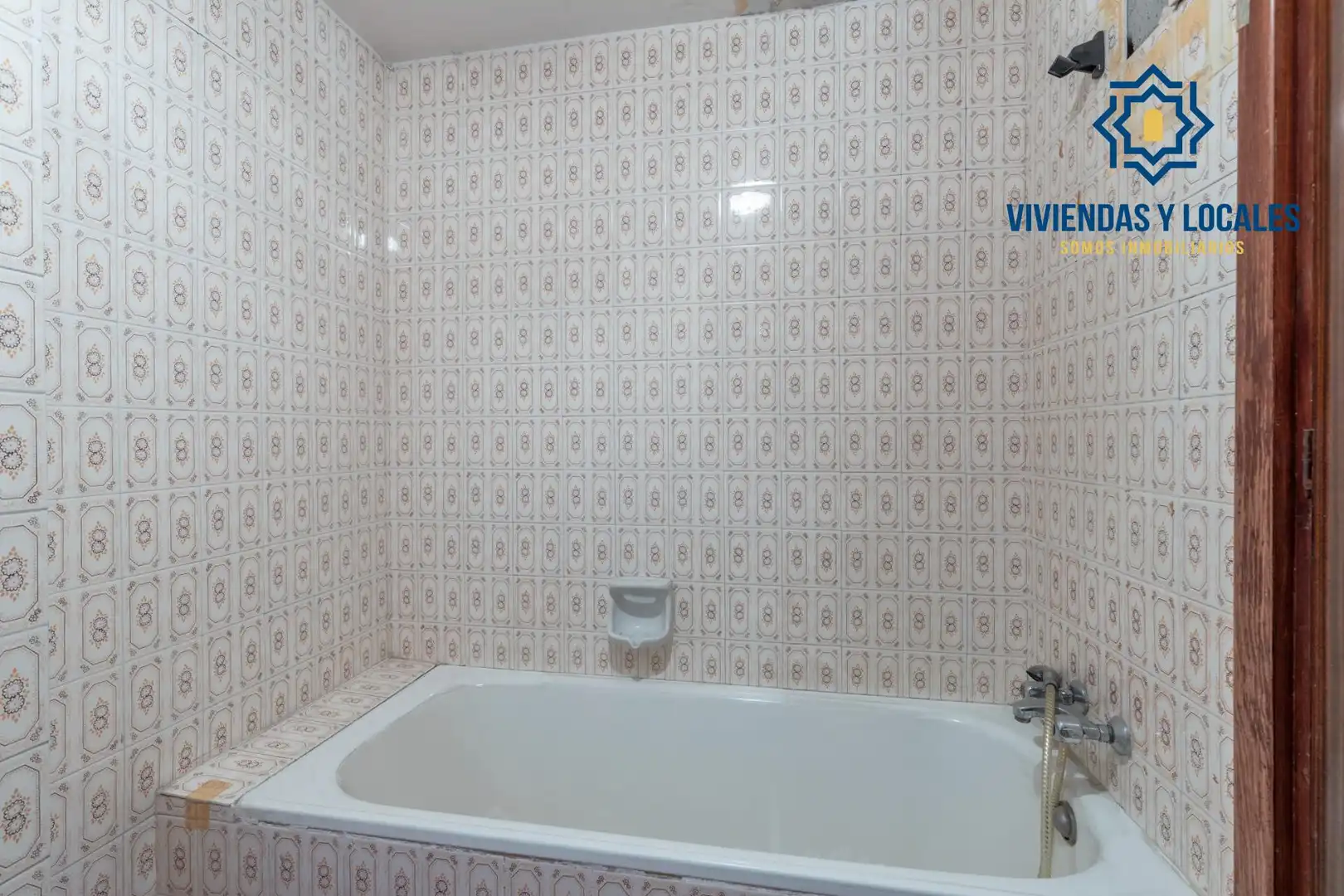 Baño de Piso en venta en Granada con Terraza