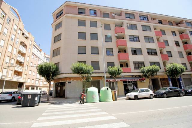 Local comercial en Alquiler en Vila-real - Avenida Riu Ebre en El Pilar
