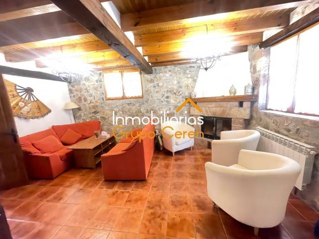 Casa-chalet en Venta en Calle Mayor en Santa Cruz del Valle Urbión