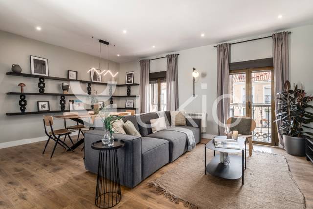 Apartamento en Alquiler en Calle de Bailén en Palacio