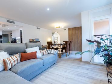 Appartamento con balcone in vendita a DE MADRID 35