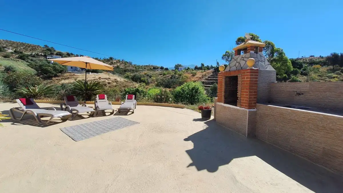 Terraza de Finca rústica en venta en Vélez-Málaga con Aire acondicionado, Jardín privado y Terraza
