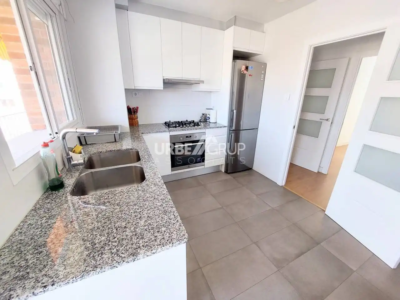Cocina de Piso en venta en Terrassa con Calefacción, Parquet y Terraza