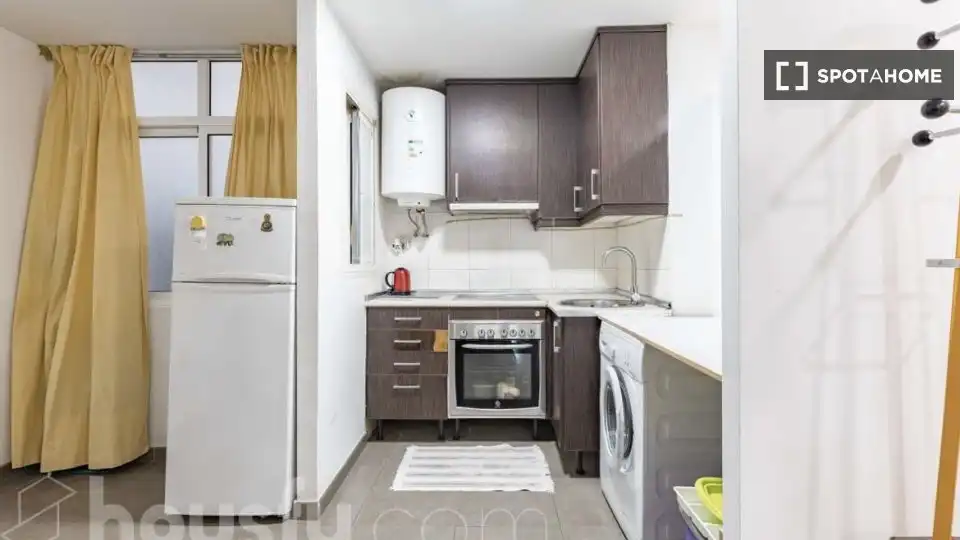 Cocina de Piso de alquiler en Barcelona con Aire acondicionado, Calefacción y Amueblado