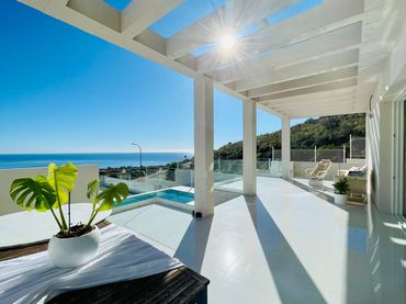 Villa avec piscine à vendre à Avenida Romeral 2