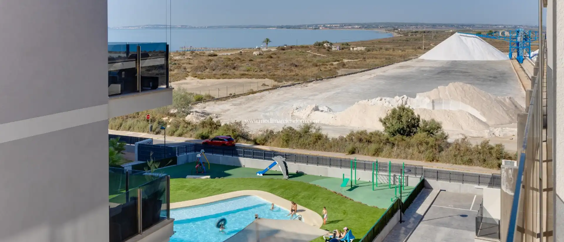 Piscina de Apartament en venda en Santa Pola amb Aire condicionat, Calefacció i Terrassa