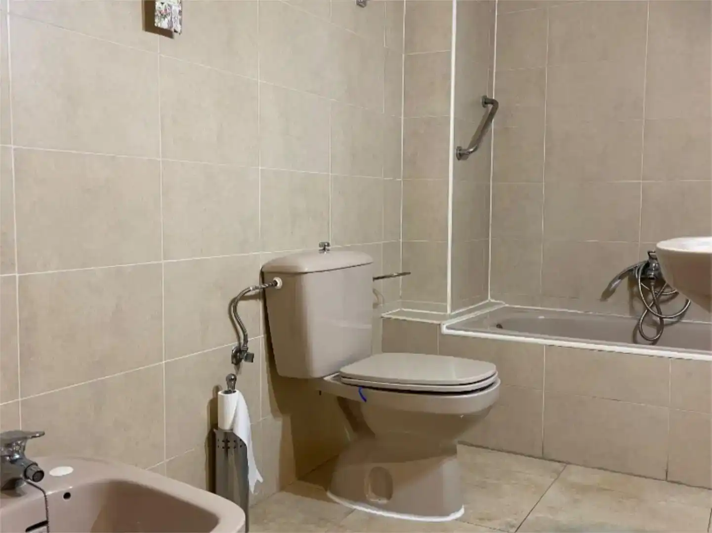Badezimmer von Wohnung zur Miete in Vitigudino mit Parkett, Abstellraum und Möbliert