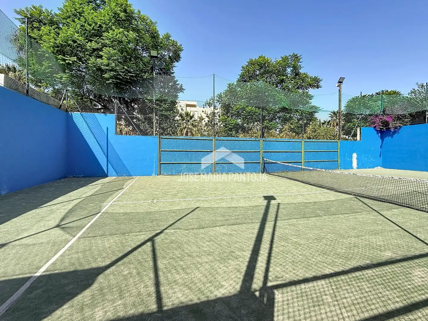 Exterior view of Flat for sale in Jerez de la Frontera  with Air Conditioner, Private garden and Parquet flooring