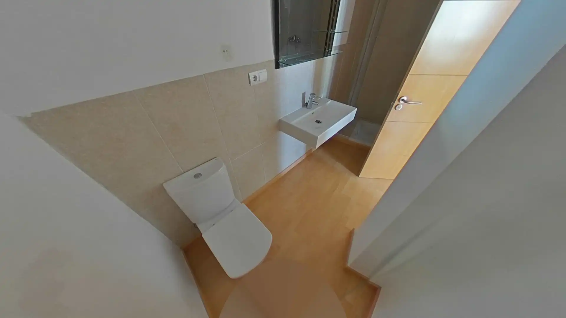 Baño de Piso en venta en L'Ampolla con Terraza