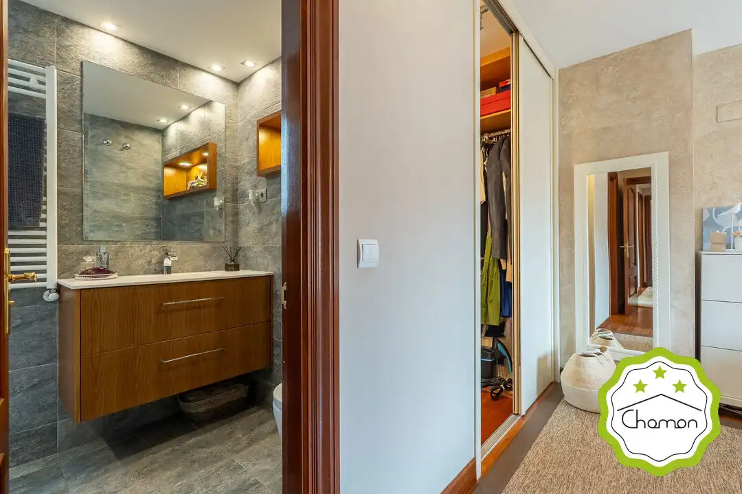 Flat for sale in Iralabarri