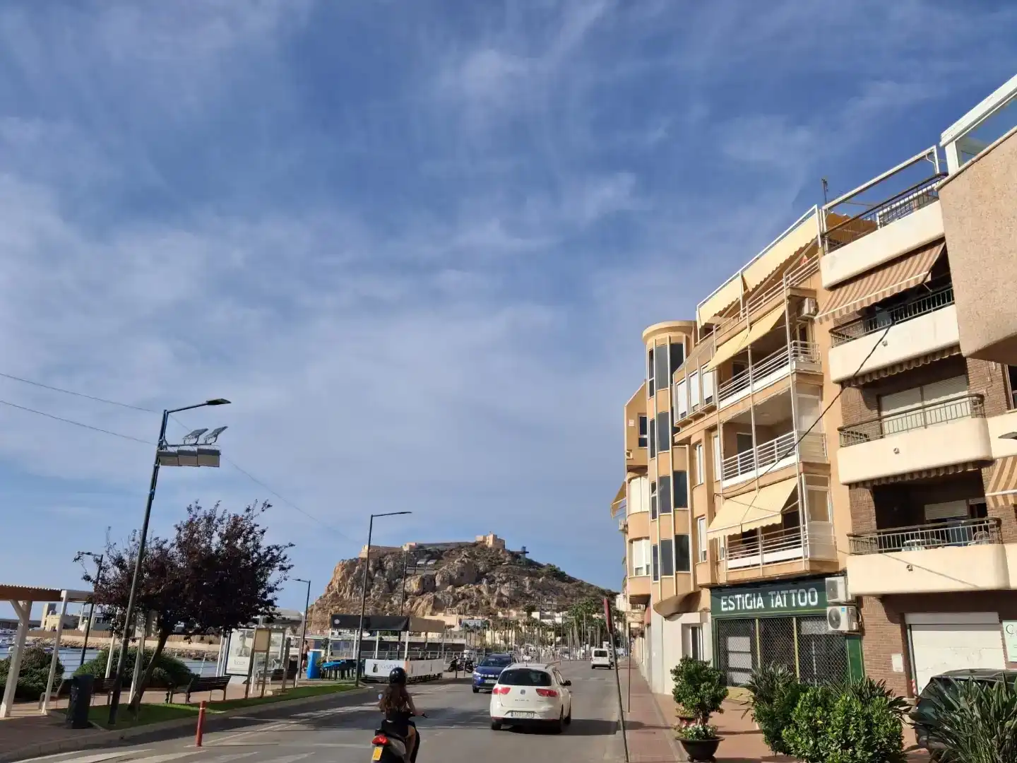 Vista exterior de Àtic de lloguer en Águilas amb Traster, Moblat i Forn