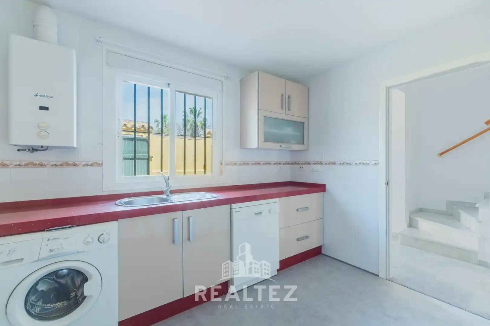 Küche von Einfamilien-Reihenhaus zum Verkauf in El Puerto de Santa María mit Terrasse, Möbliert und Balkon