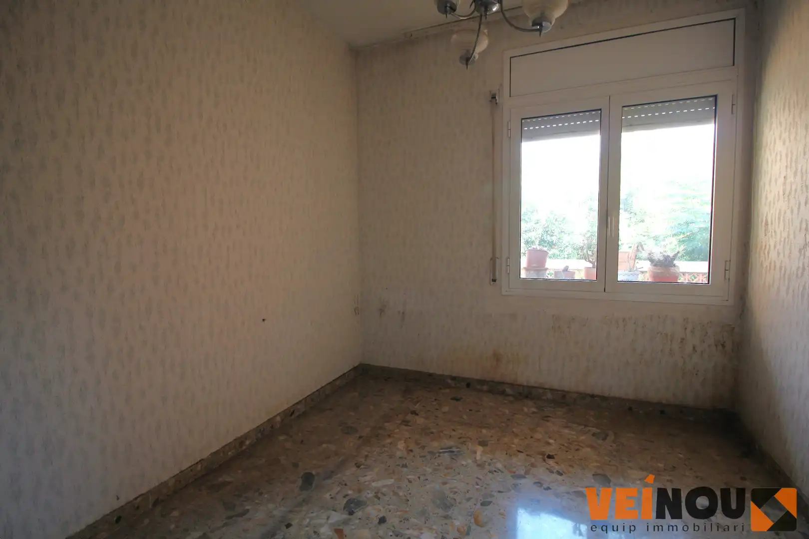 Habitación de Casa adosada en venta en Cornellà de Llobregat con Terraza y Balcón