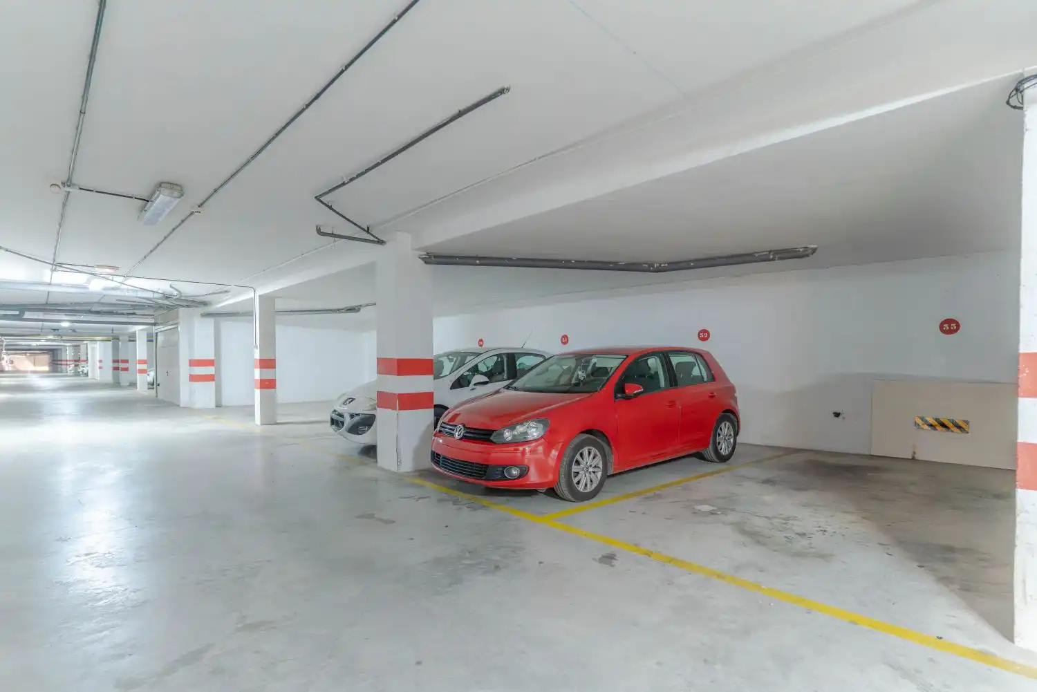 Parking de Piso en venta en Motril con Terraza, Balcón y Piscina comunitaria