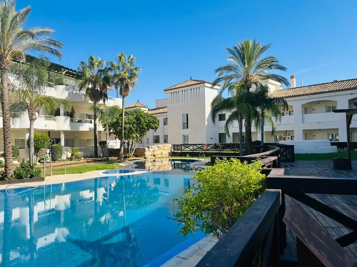 Außenansicht von Wohnungen zur Miete in Mijas mit Klimaanlage, Terrasse und Möbliert