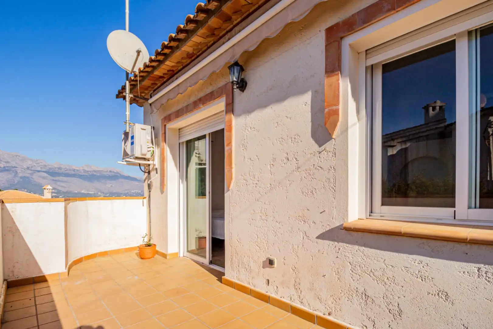 Terrassa de Casa adosada en venda en La Nucia amb Aire condicionat, Calefacció i Jardí privat