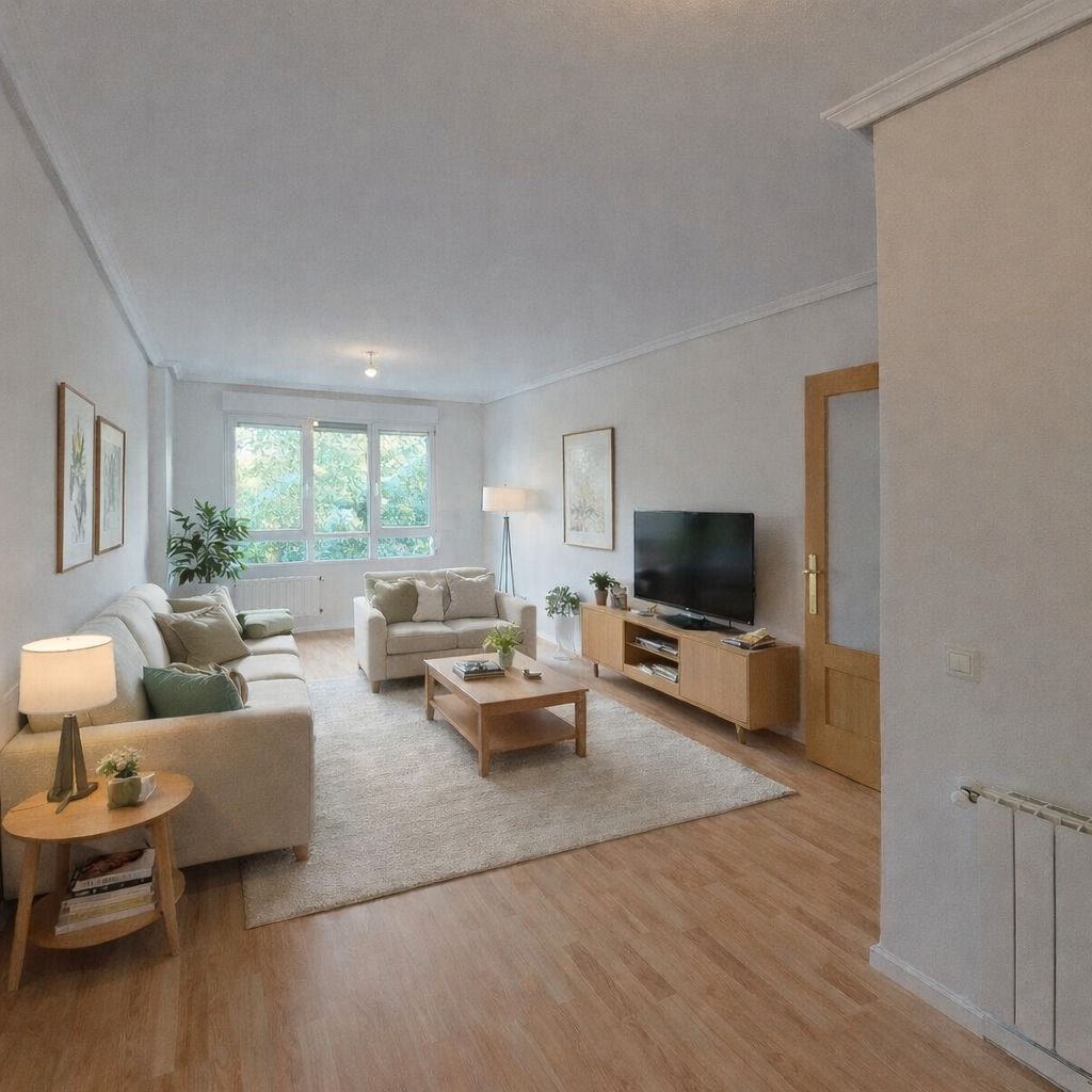 Sala d'estar de Pis en venda en Torrejón de Ardoz amb Calefacció, Traster i Forn