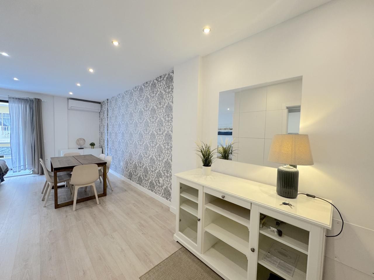 Comedor de Piso en venta en  Santa Cruz de Tenerife Capital con Aire acondicionado y Amueblado