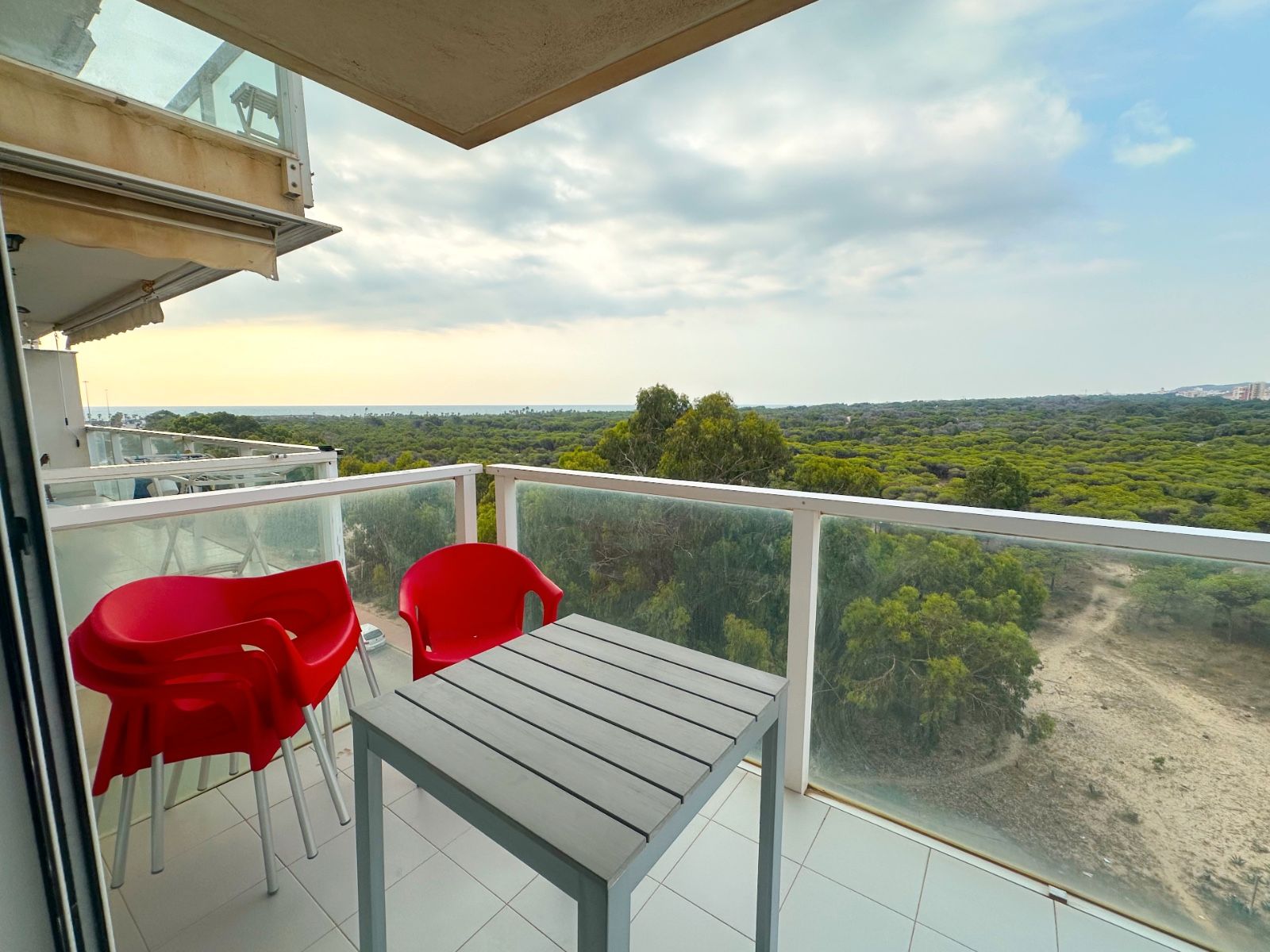 Terrassa de Apartament de lloguer en Guardamar del Segura amb Aire condicionat, Jardí privat i Terrassa