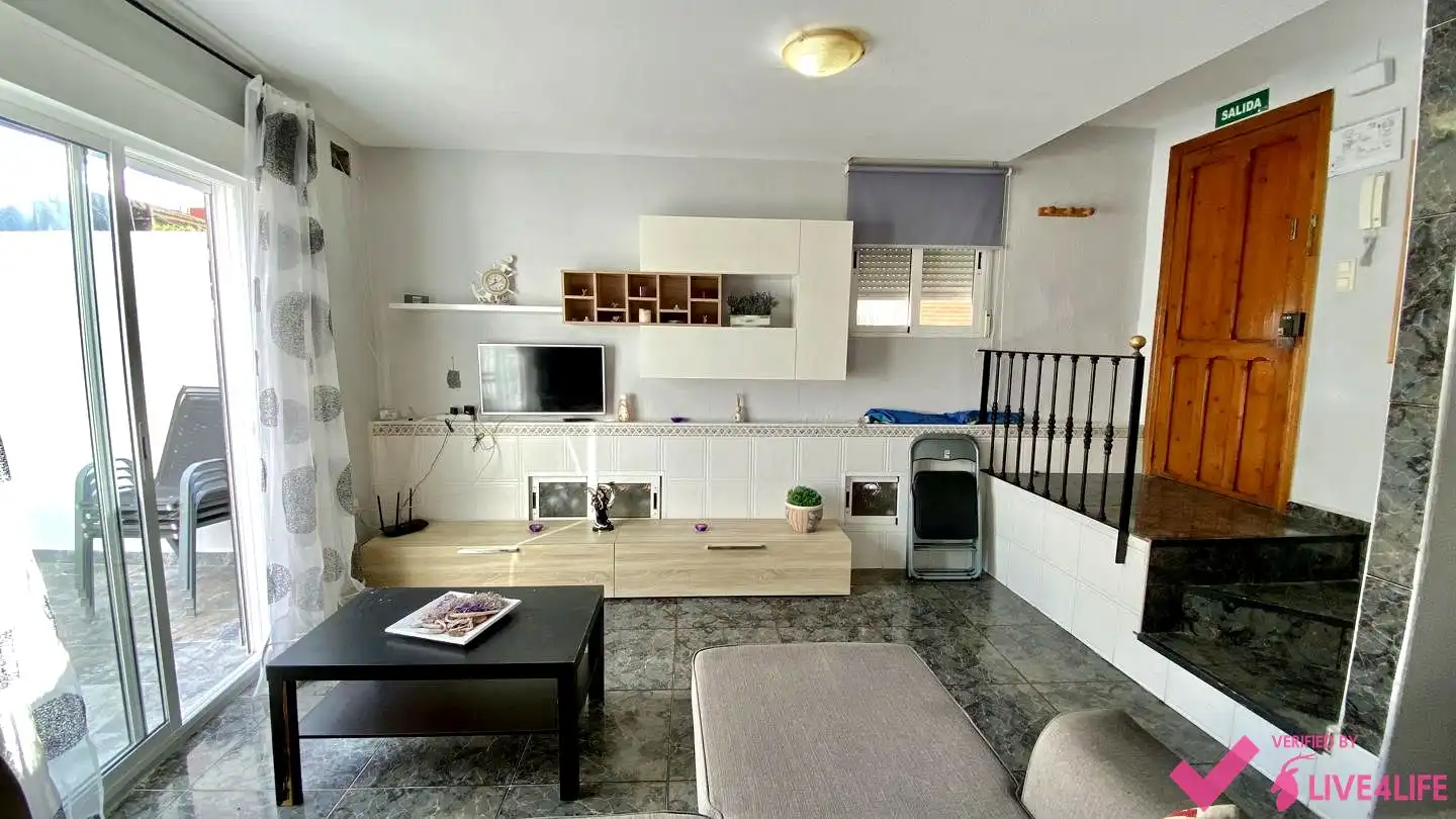 Living room of Attic for rent in Valencia  with Air Conditioner, Terrace and Furnished
