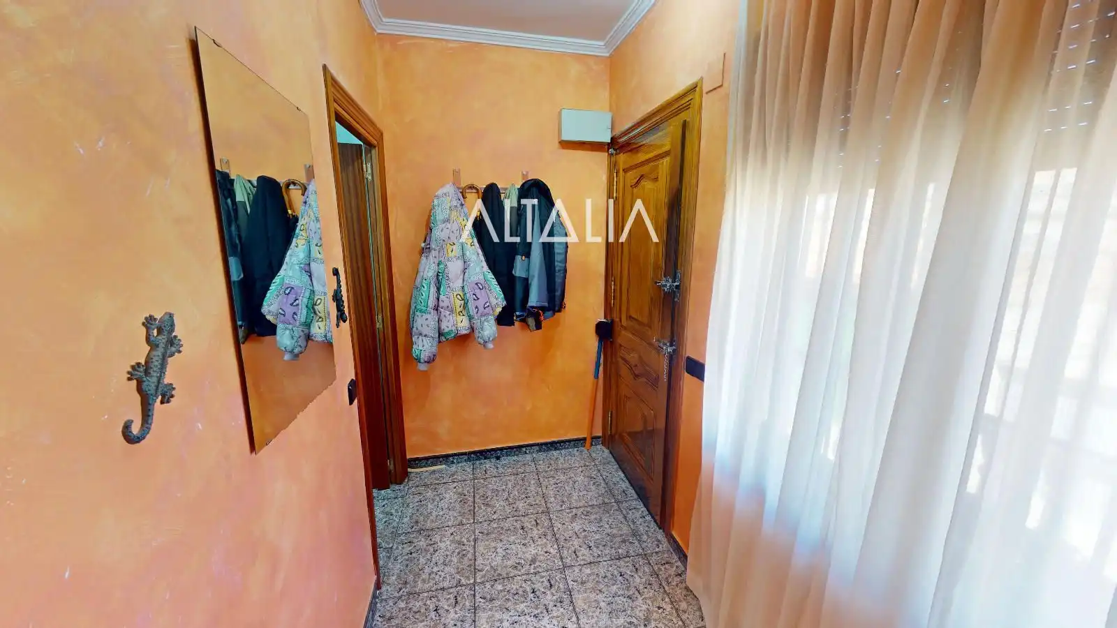 Houses for sale in Pinarejo  with Air Conditioner, Heating and Furnished