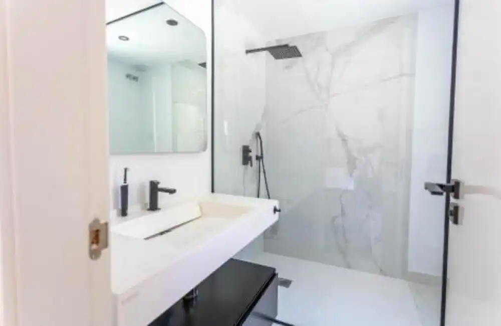 Bathroom of Houses for rent in Marbella  with Air Conditioner, Private garden and Terrace