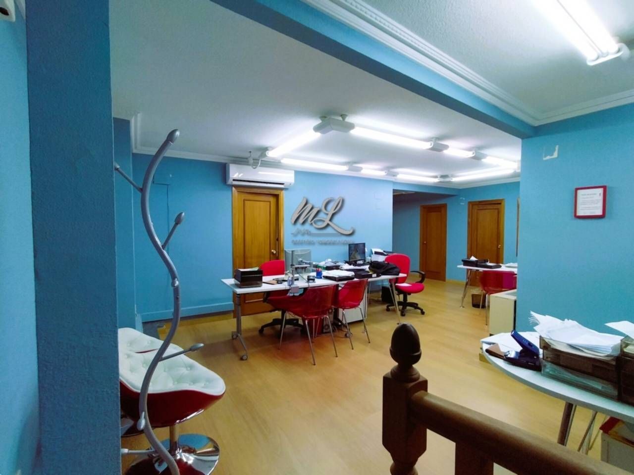 Premises for sale in  Toledo Capital  with Air Conditioner and Alarm