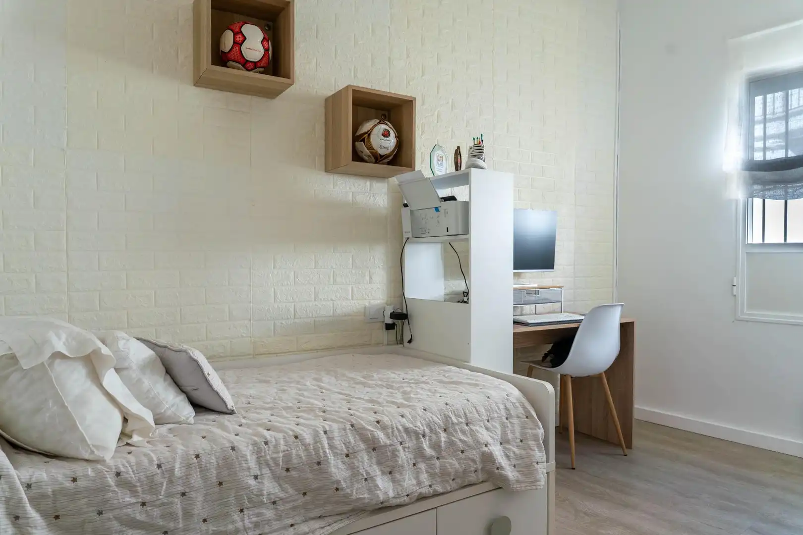 Bedroom of Houses for sale in Carrión de los Céspedes  with Air Conditioner and Heating