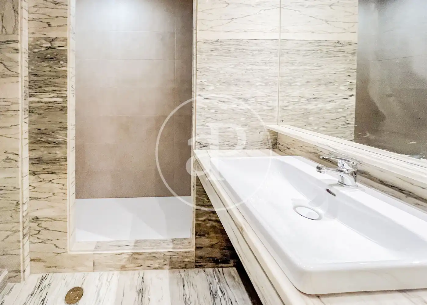 Baño de Loft de alquiler en Madrid con Aire acondicionado, Calefacción y Amueblado