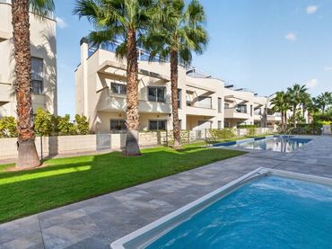 Adossat amb piscina en venda a Centro