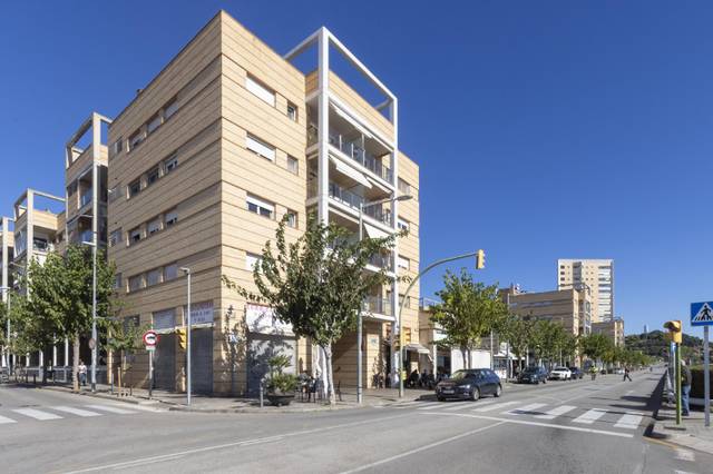 Local comercial en Venta en Manresà