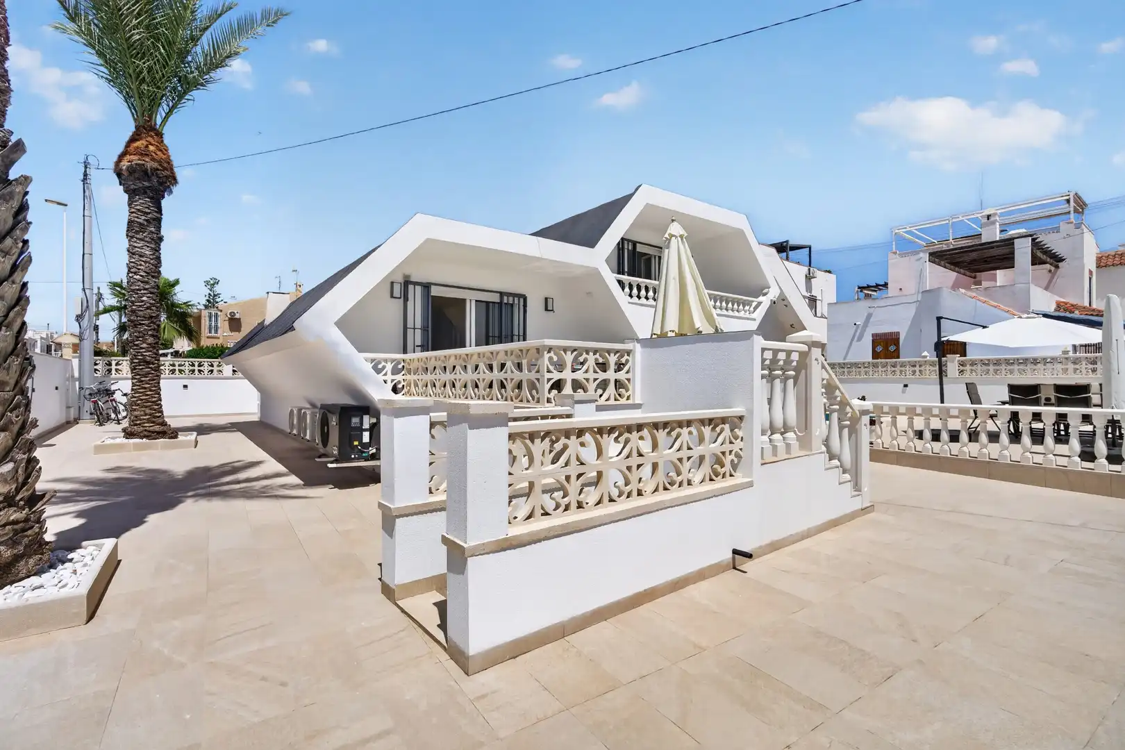 Chalet con terraza en venta en Playa de los Locos, imagen 3