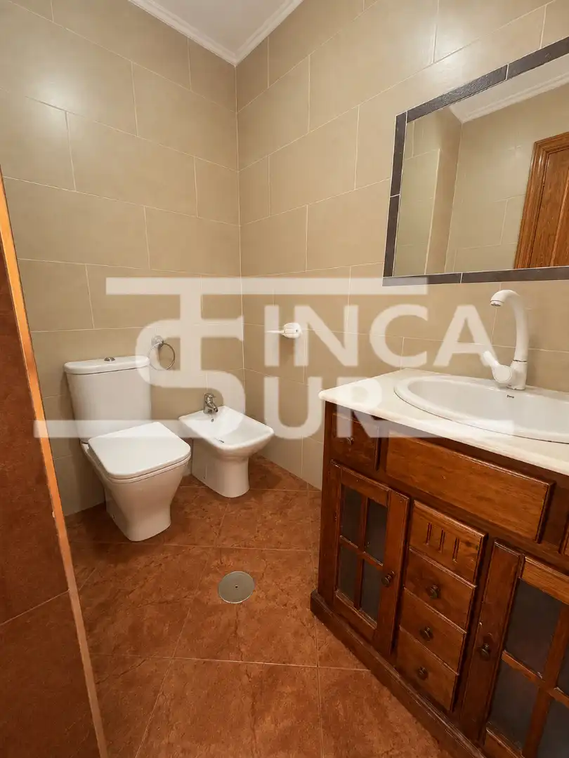 Baño de Apartamento en venta en Roquetas de Mar con Terraza y Amueblado