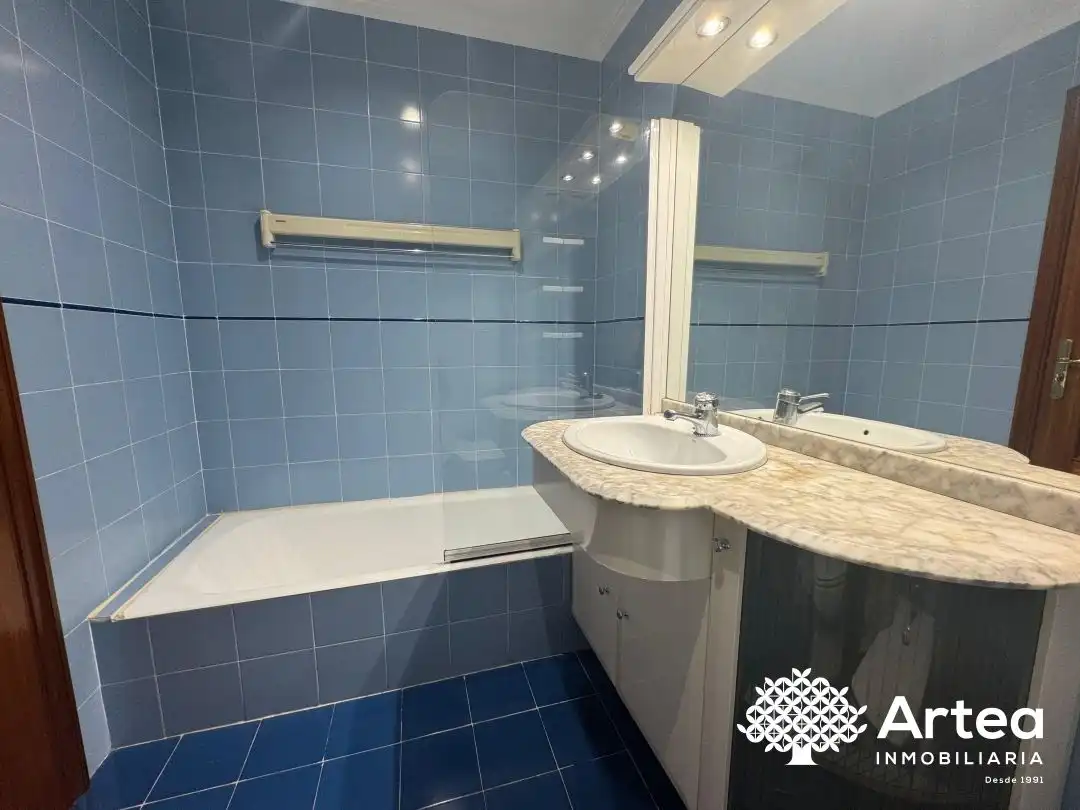 Wohnung zur Miete in Epaltzaren Alargunaren Kalea, Casco Viejo