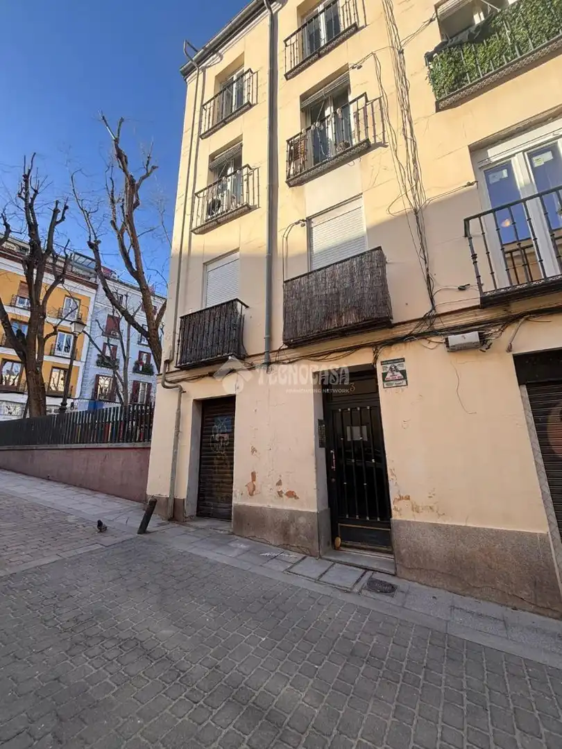 Vista exterior de Estudio en venta en Madrid