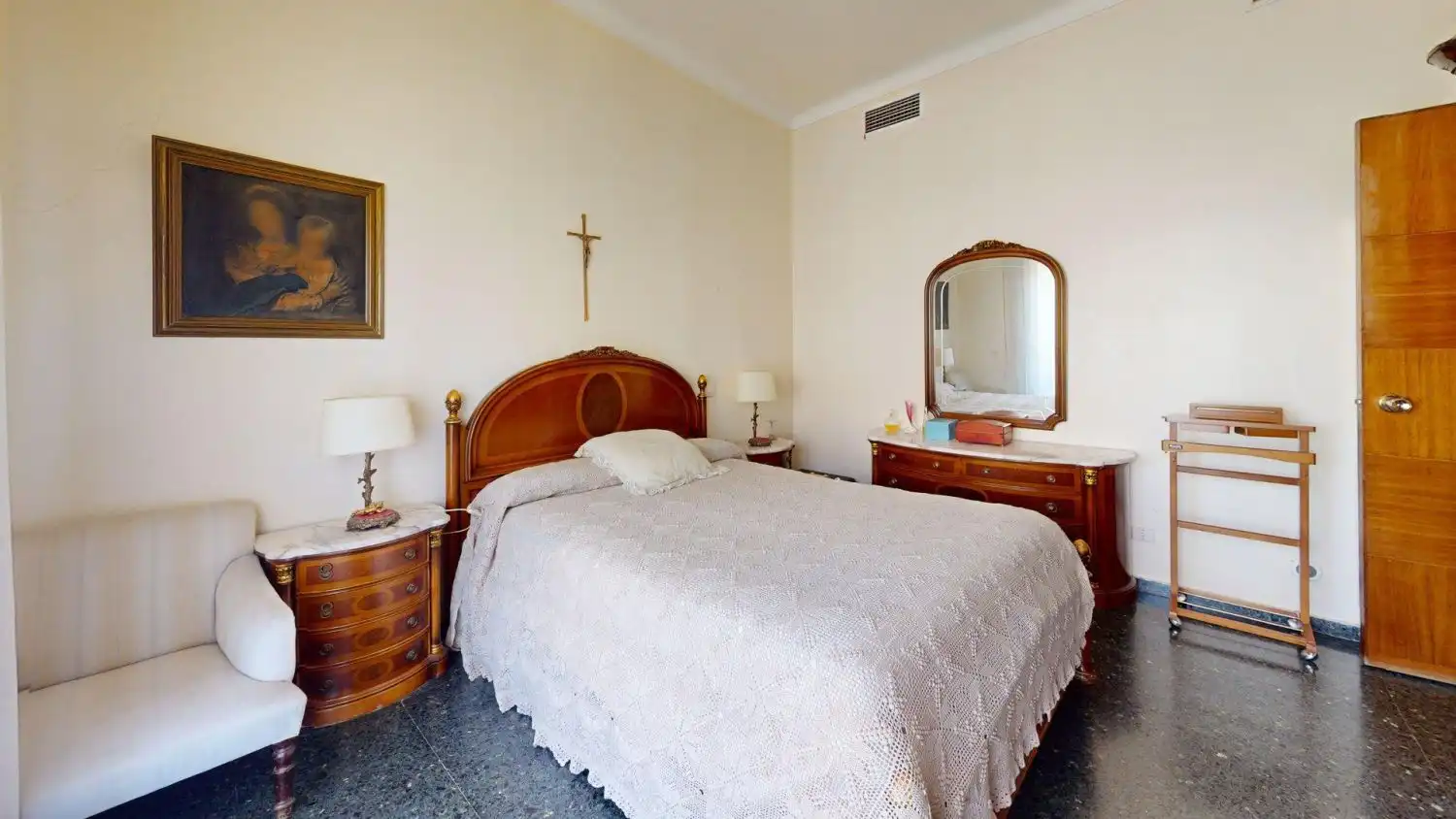 Bedroom of Flat for sale in Sevilla  with Air Conditioner, Terrace and Storage room