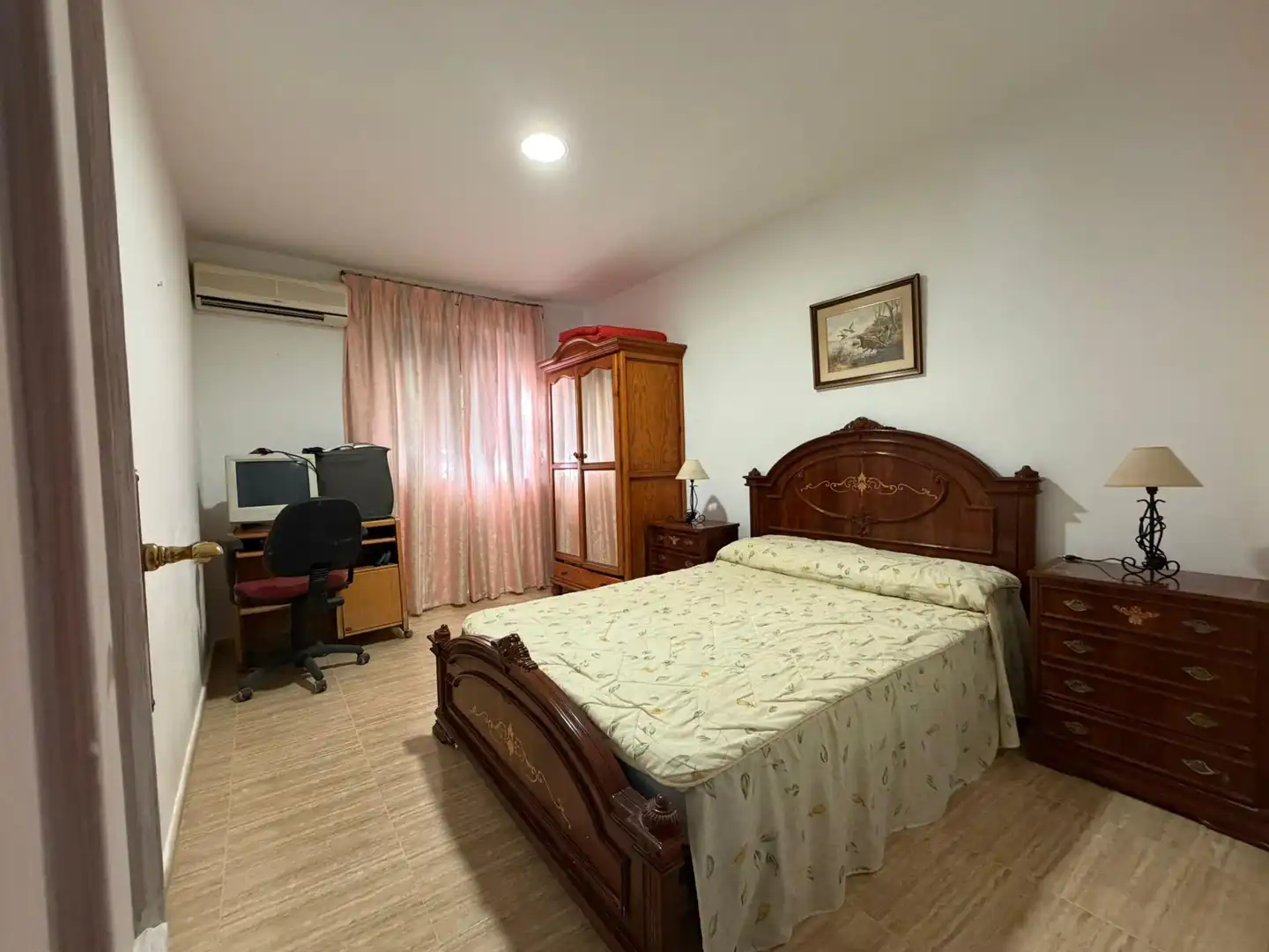 Dormitori de Casa o xalet en venda en Córdoba amb Aire condicionat, Jardí privat i Piscina